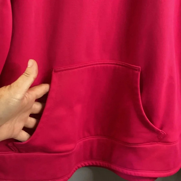 Under armor, hot pink hoodie size extra large, semi fitted - Picture 5 of 11